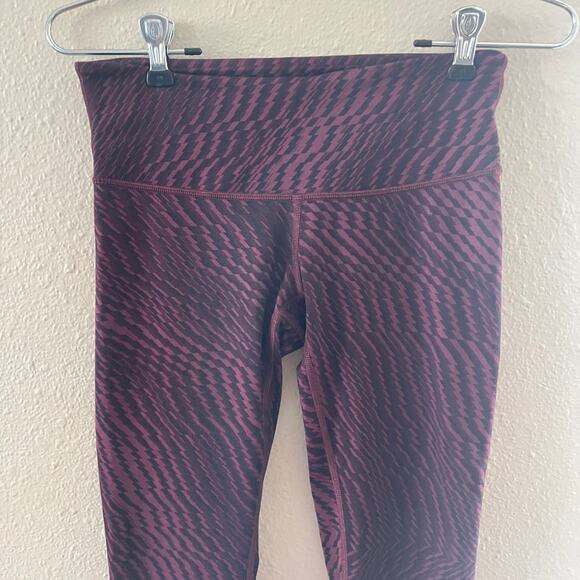 Lululemom Wunder under crop high rise Shifted horizon grape - Picture 3 of 8